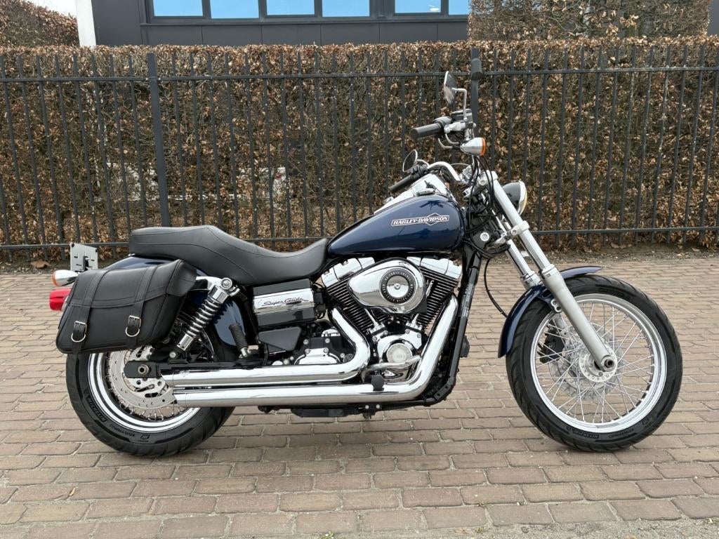 Harley Super Glide Custom 1600, 1600 cm³, Permis Moto A, Entreprise, Plus de 35 kW