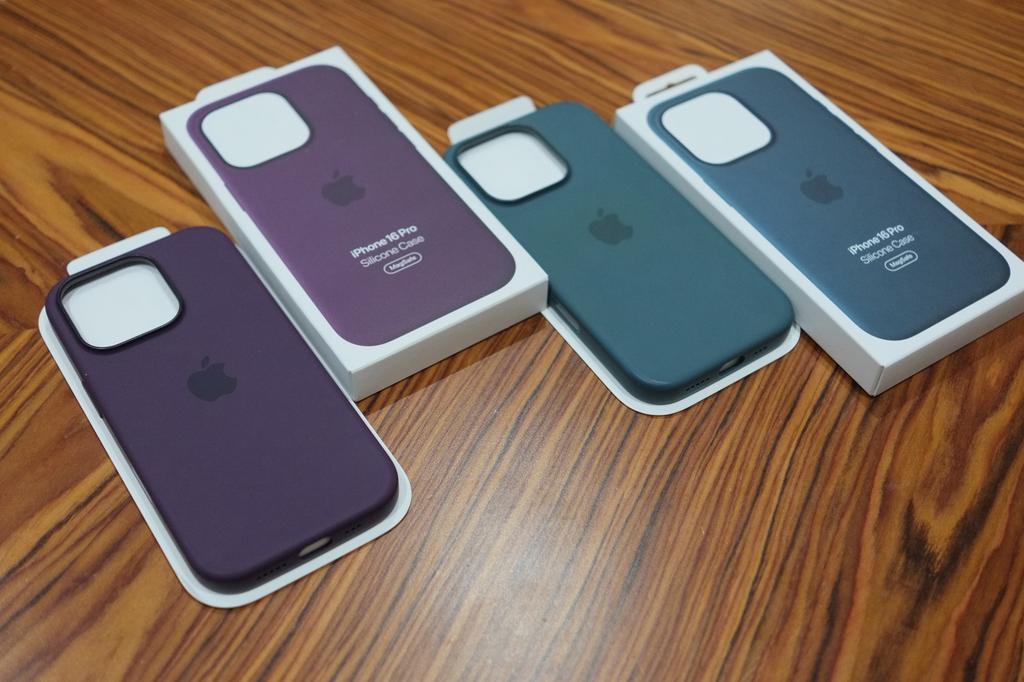 2 coques en silicone pour iPhone 16 Pro, Enlèvement, Vert, IPhone 16