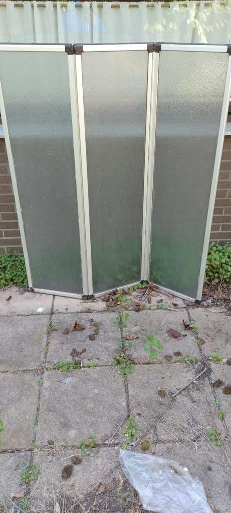 Gratis oude opvouwbare douchewand, Ophalen