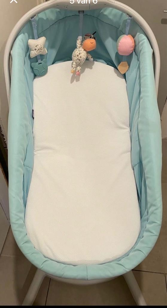 Chicco wieg / eetstoel / baby hug, Enlèvement, Utilisé, Berceau