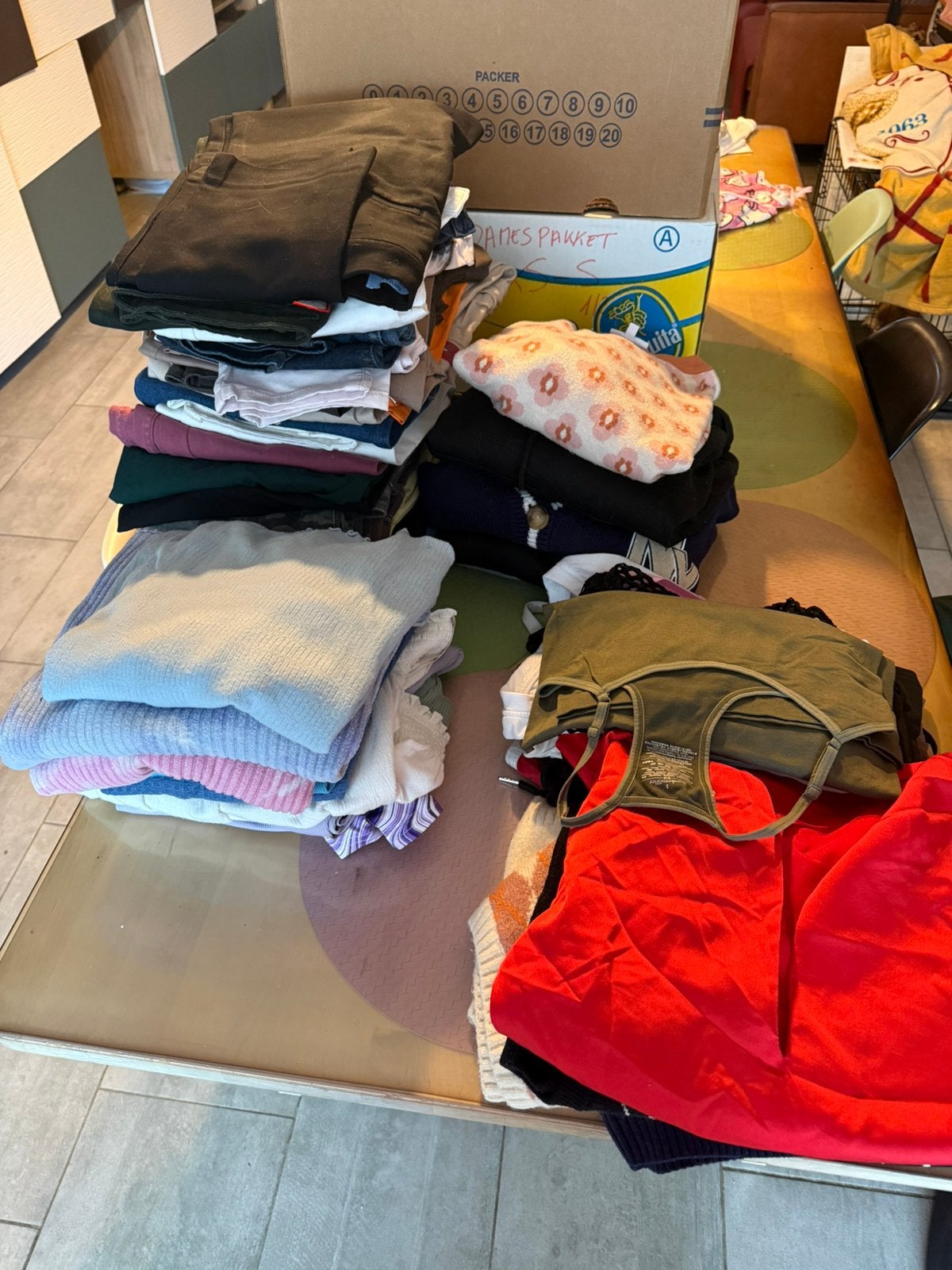 Dames kledingspakket maat xs -s, Kleding | Dames, Dames-kledingpakketten, Ophalen of Verzenden, Gedragen, Maat 34 (XS) of kleiner