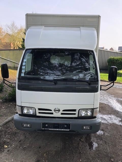 Nissan Cabstar 3.0 D, Auto's, Elektrische ramen, 4 cilinders, Wit, Bedrijf