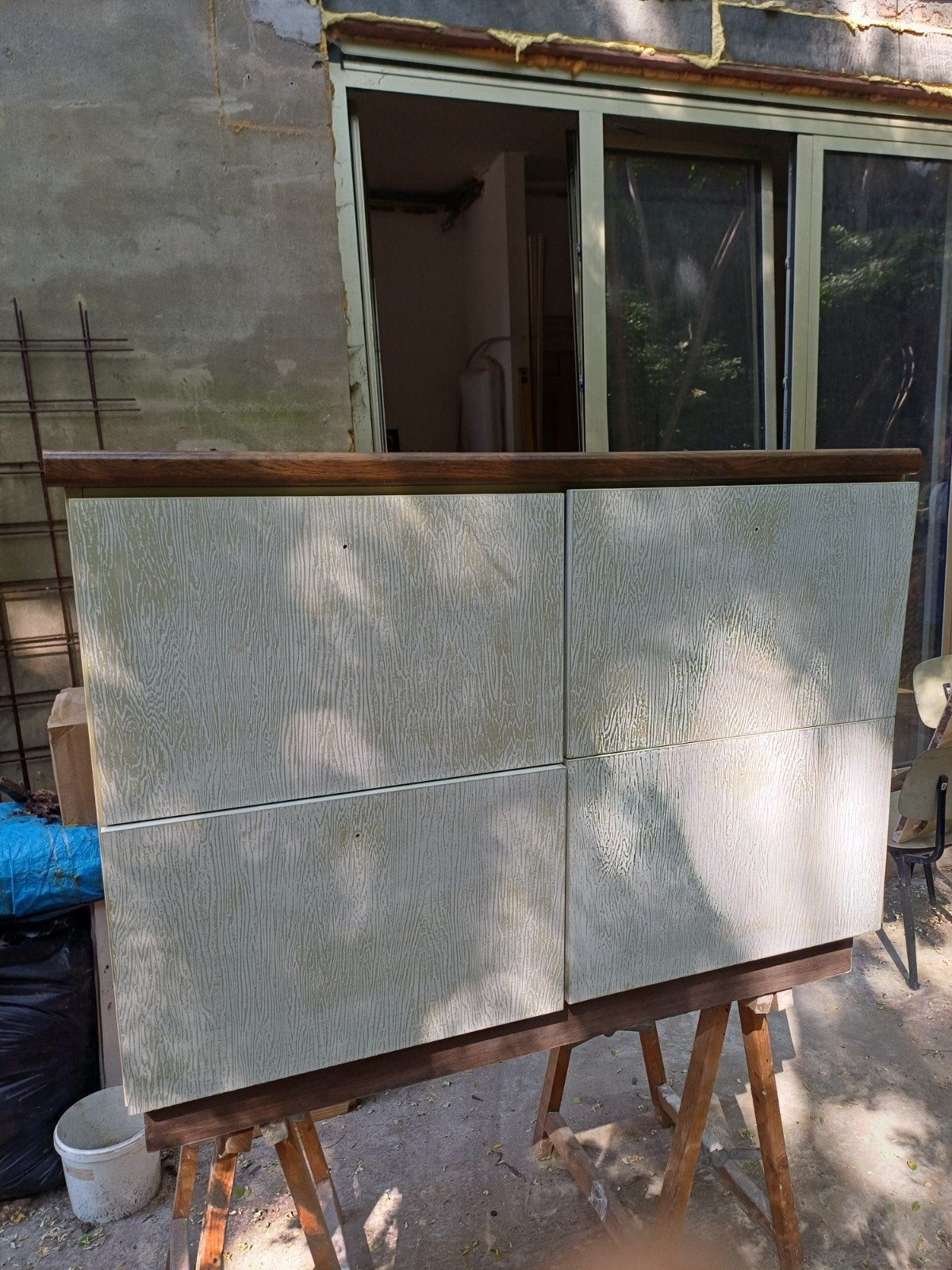 Armoire à tiroirs, Enlèvement