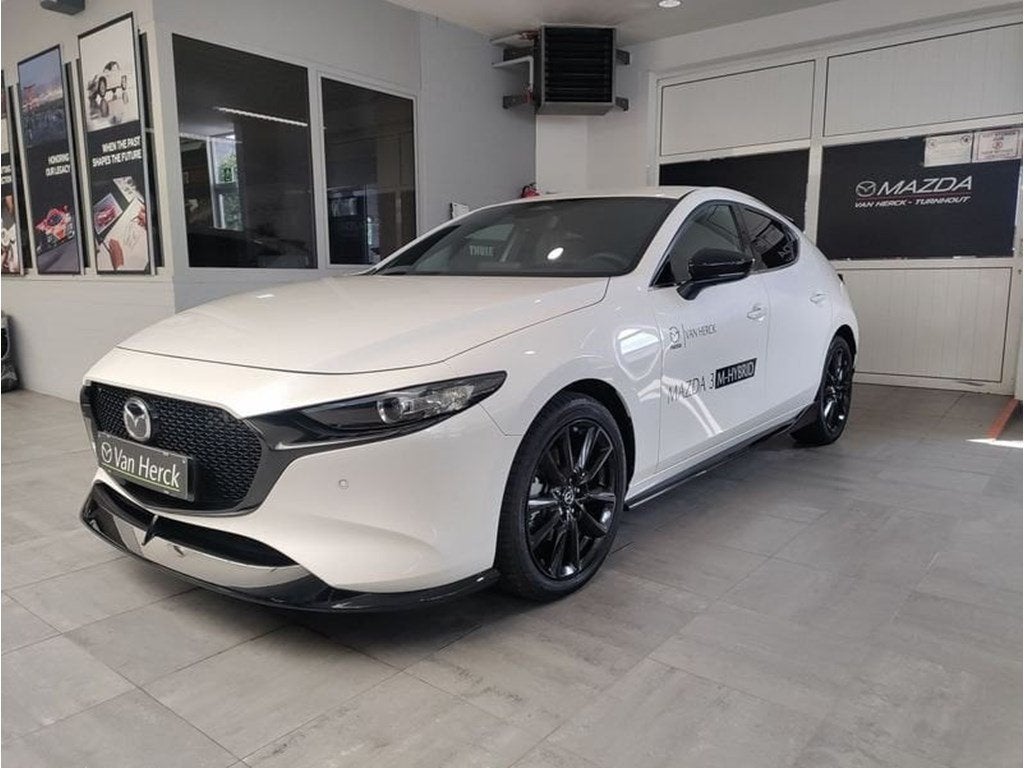 Mazda Protege 2.5 e-SKYACTIV G "NAGISA" automaat + AERO PAC, Automaat, Euro 6, USB, Wit