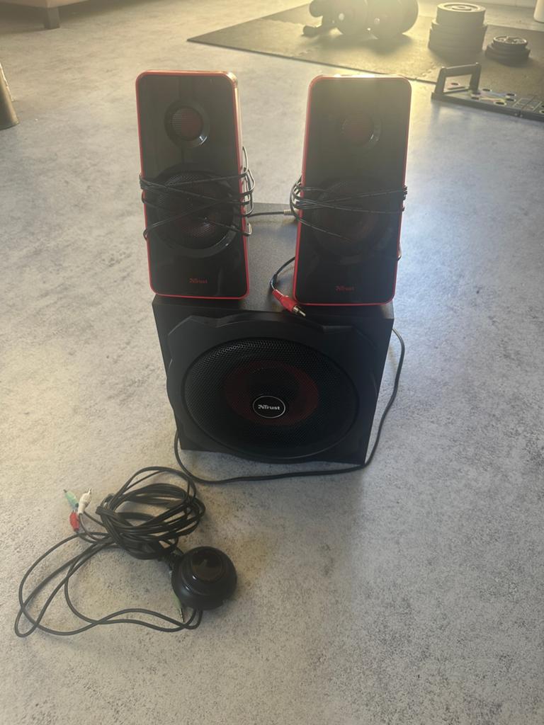 Subwoofer en 2x boxen, Enlèvement, Utilisé