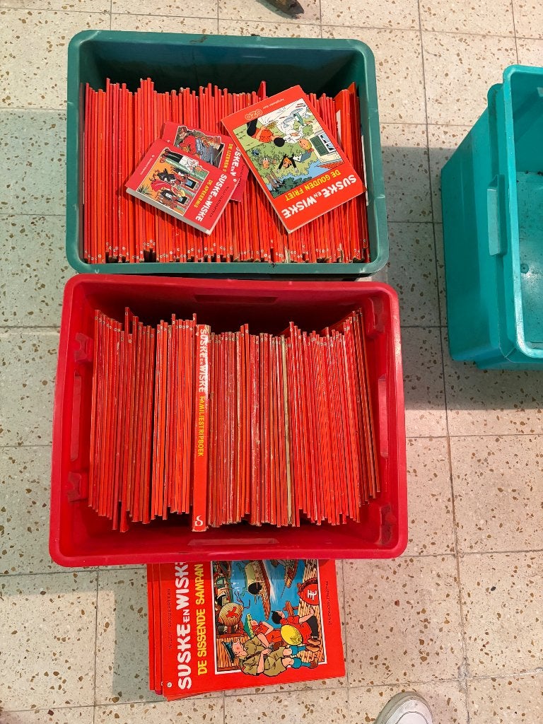 Groot lot Suske en wiske strips, Boeken, Ophalen