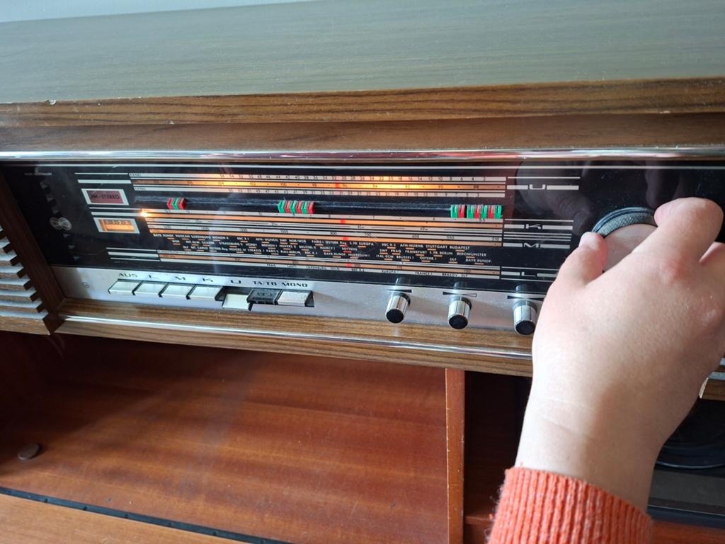 Vintage grundig radio en platenspeler, Ophalen