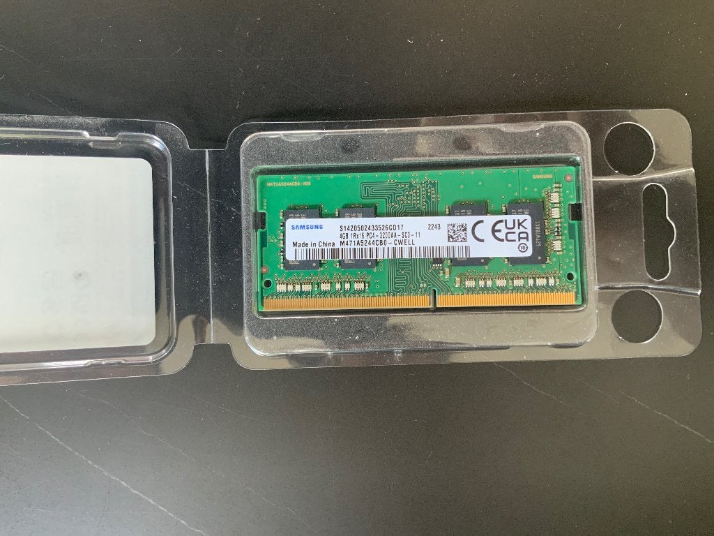 Samsung 4GB DDR4 SODIMM Laptop RAM (M471A5244CB0), Computers en Software, Ophalen, Zo goed als nieuw, Laptop, 4 GB
