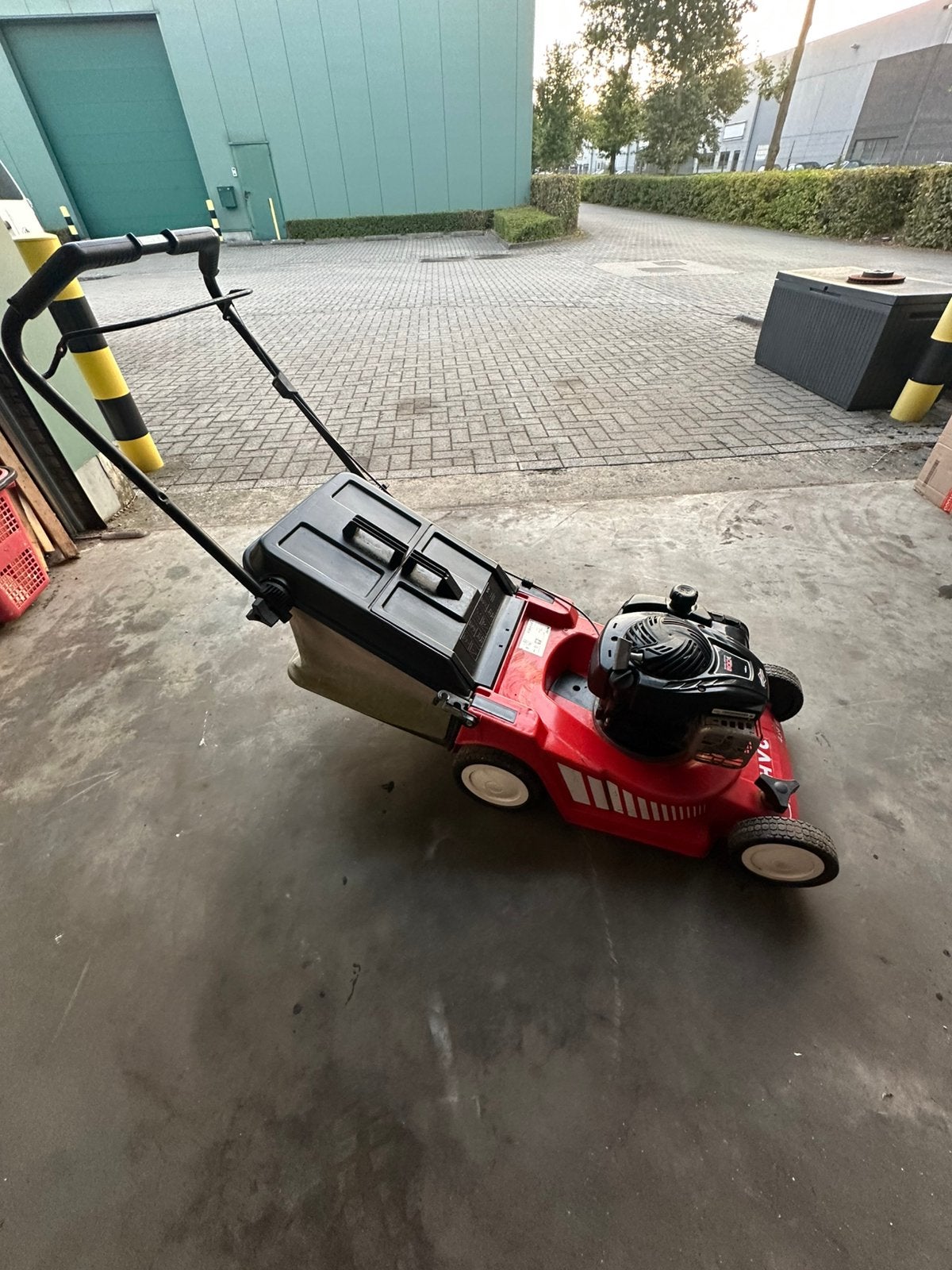 Mooie briggs en stratton grasmaaier HVC 434B, Tondeuse rotative, 40 à 49 cm, Enlèvement, Utilisé