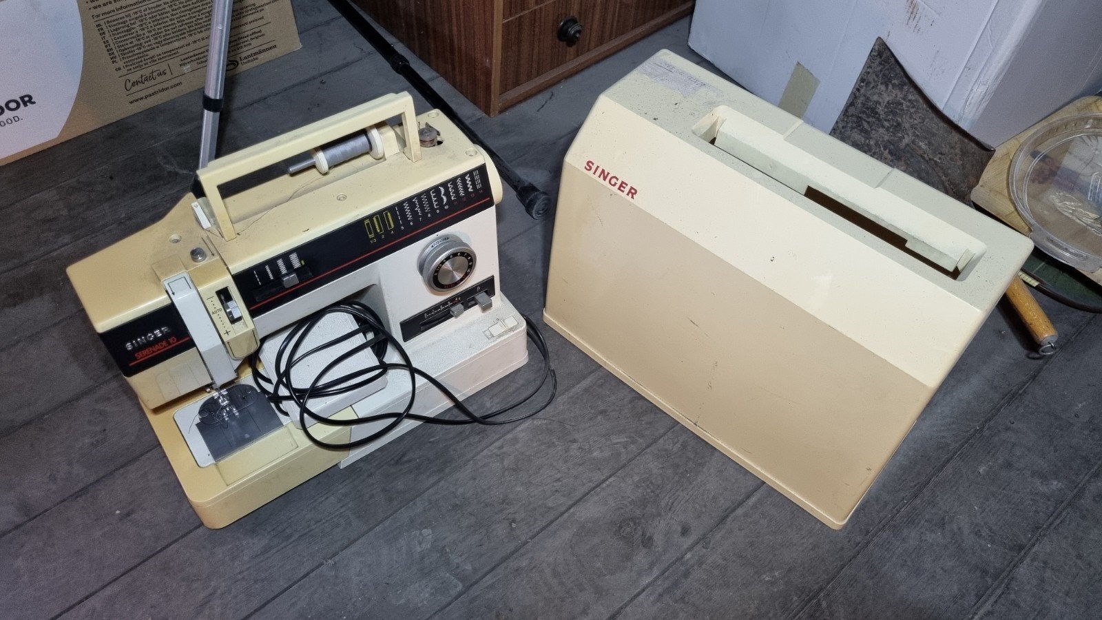 Singer Sequence 10 – Vintage – Avec valise, Enlèvement