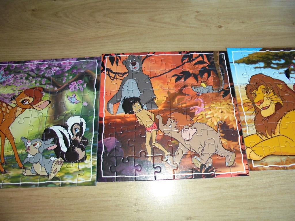 kinder complete Disney classic puzzel 3 in 1, Ophalen of Verzenden, 10 tot 50 stukjes, Gebruikt, 2 tot 4 jaar
