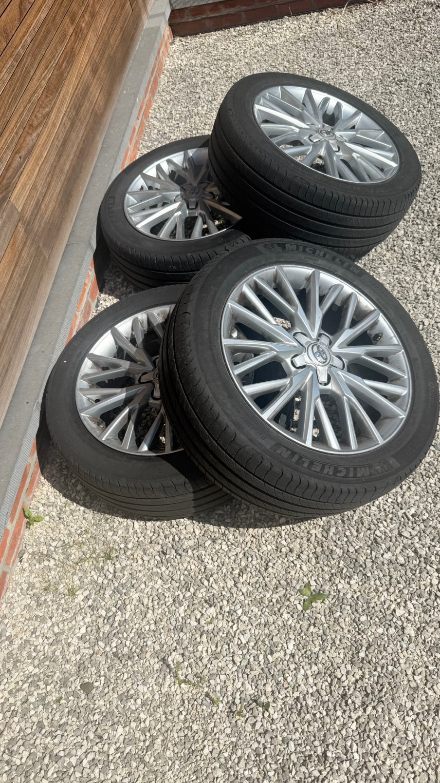 Toyota C-HR 4x orginele velgen + Michelin zomerbanden, Ophalen, Zomerbanden, Band(en)