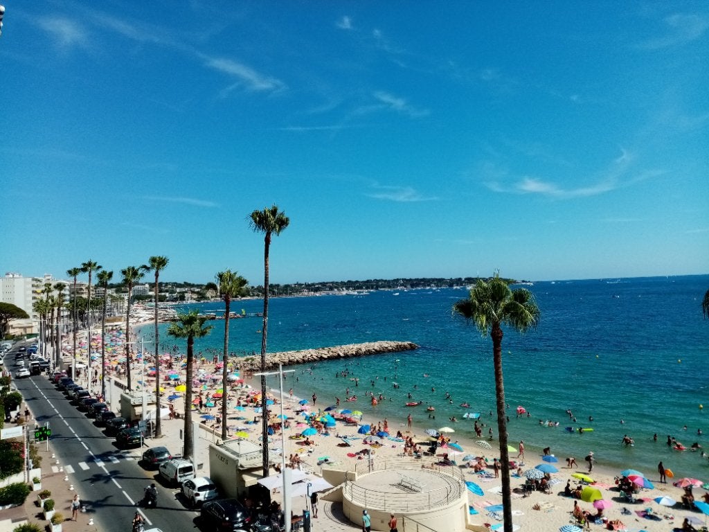 Juan les pins appartement face à la plage, Vacances, Propriétaire, Ville, Provence et Côte d'Azur, 4 personnes