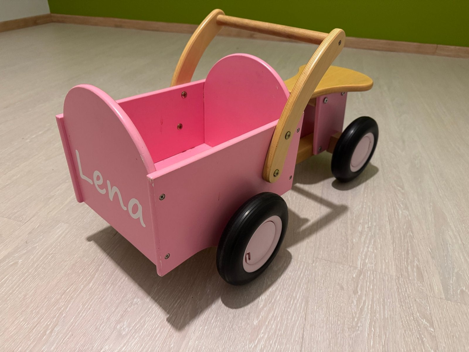 Houten loopfiets met opbergbak – Lena, Kinderen en Baby's, Speelgoed | Houten speelgoed, Ophalen, Zo goed als nieuw