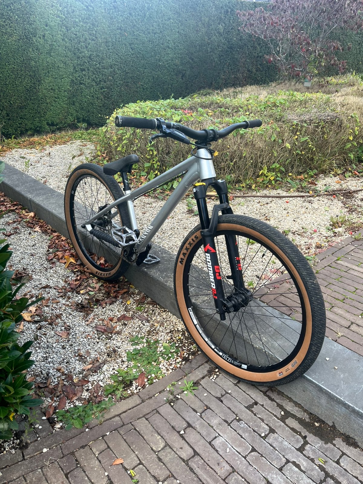 Canyon Stitched 360 Pro, 24 pouces ou plus, Guidon à 360°, Aluminium, Comme neuf