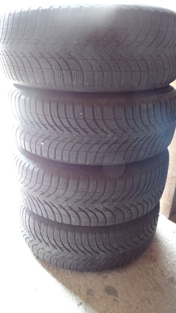 4 pneus 215/60/16, Autos : Pièces & Accessoires, Pneus & Jantes, Enlèvement, Pneu(s)