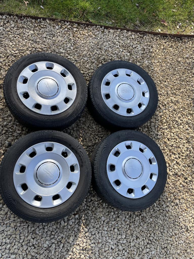 4 velgen met wieldoppen en winterbanden voor FIAT 500, Auto-onderdelen, Banden en Velgen, Ophalen, 14 inch, Gebruikt, 175 mm