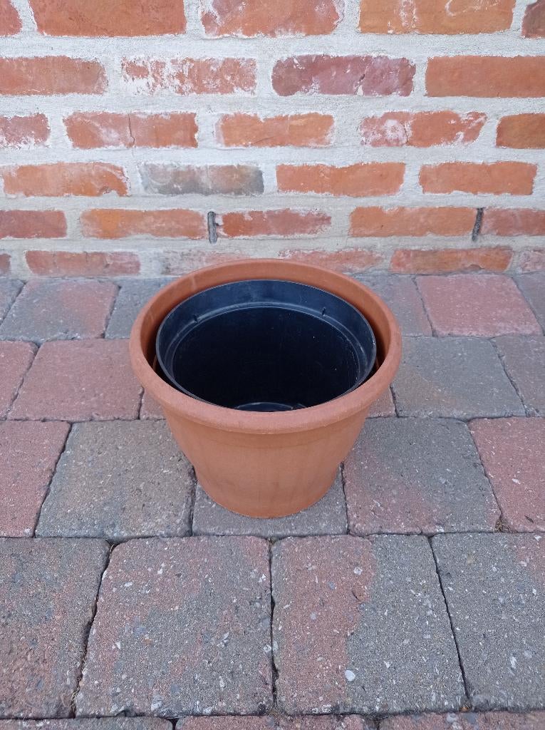 Bloempot in UV bestendige kunststof, Tuin en Terras, Bloempotten, Ophalen, Kunststof, Rond, Zo goed als nieuw