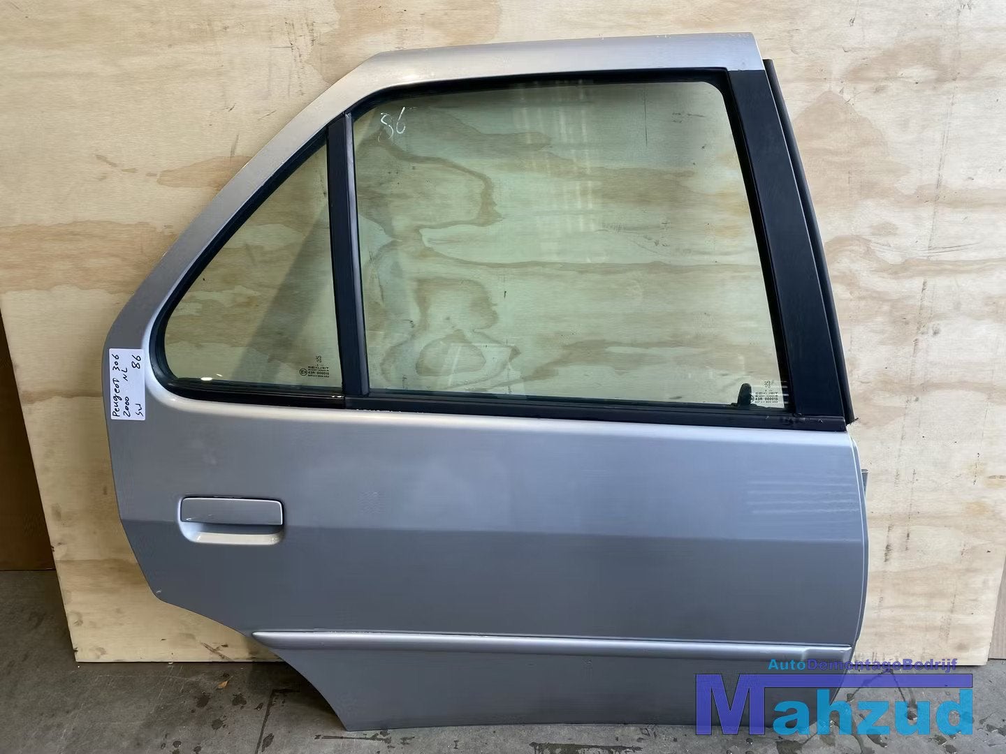 PEUGEOT 306 BREAK Grijs EYCC rechts achter deur portier 1994, Taurusavenue 1
2132 LS  Hoofddorp, NL, Contact.group@renault.com