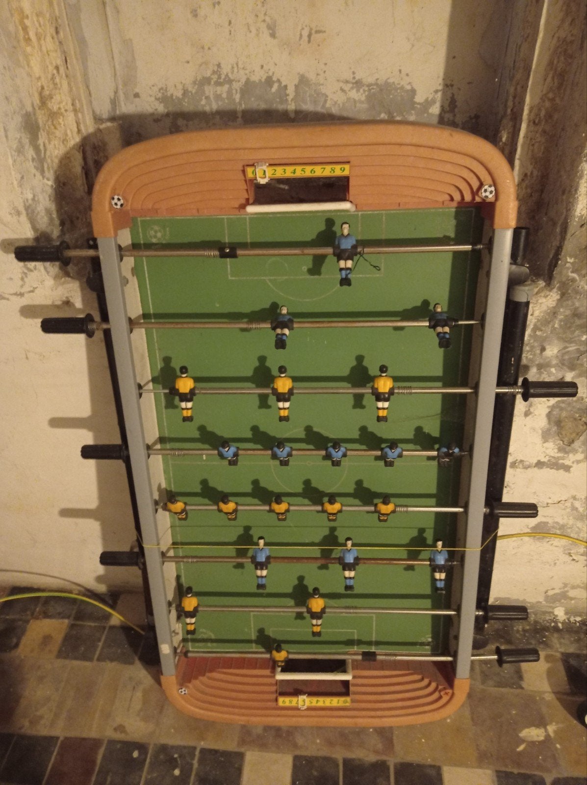 Tafelvoetbal, Ophalen