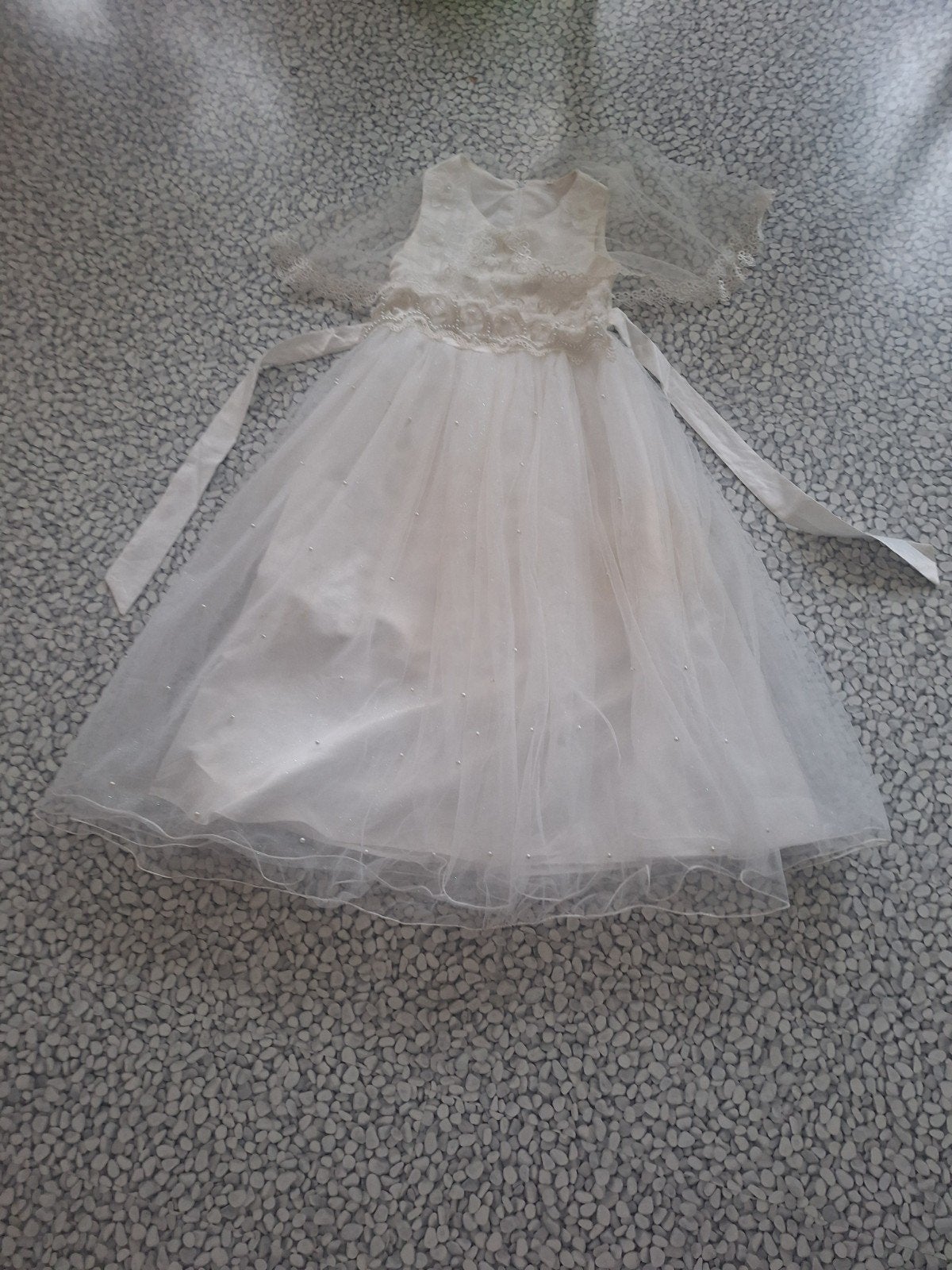 6 kleren 2 witte en 2 rose en 2 mooie klein kinder kleedjes, Vêtements | Femmes, Enlèvement, Comme neuf, Multicolore, Robe de demoiselle d'honneur