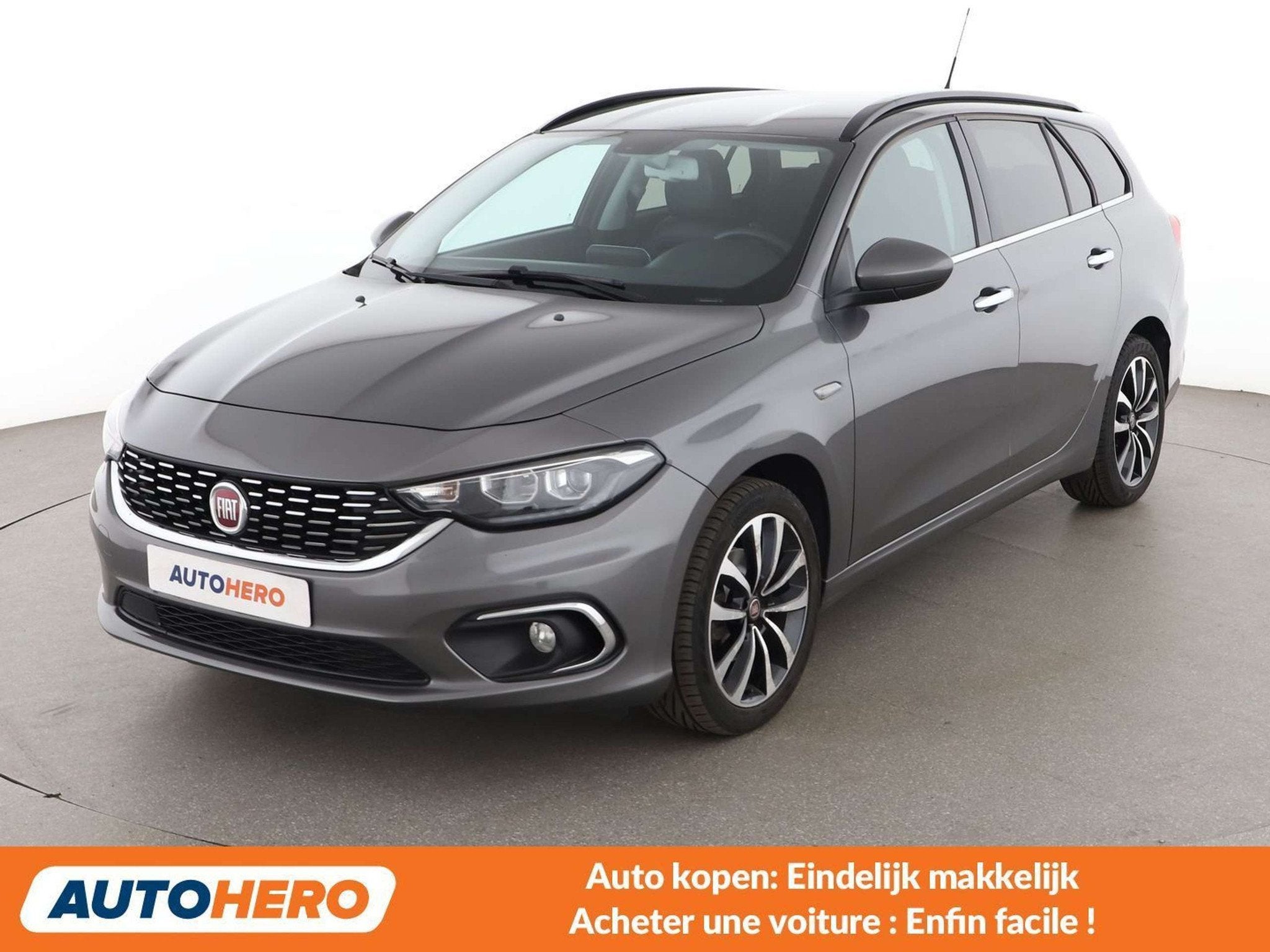 Fiat Tipo 1.4 Turbo Lounge (année de construction 2017), Autos, Cuir, Argent ou Gris, 139 g/km, Boîte manuelle