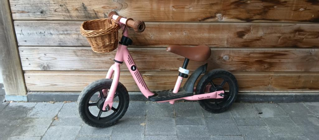 2 loopfietsen en 2 kinderfietsen maat 12 inch, Kinderen en Baby's, Ophalen