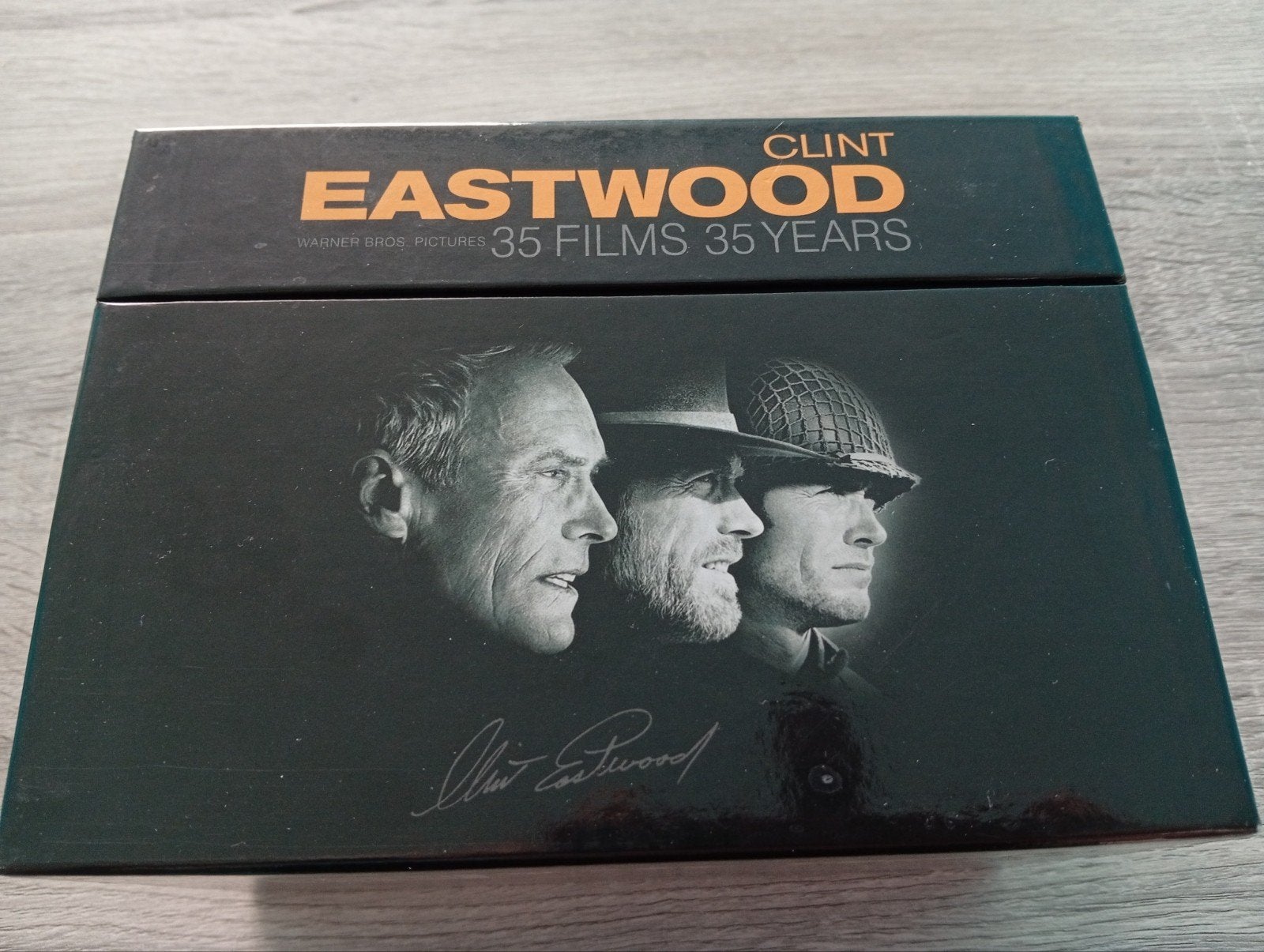 Clint Eastwood 35 films 35 years dvd box, Cd's en Dvd's, Dvd's | Klassiekers, 1960 tot 1980, Nederlands, Vanaf 16 jaar, Ophalen of Verzenden
