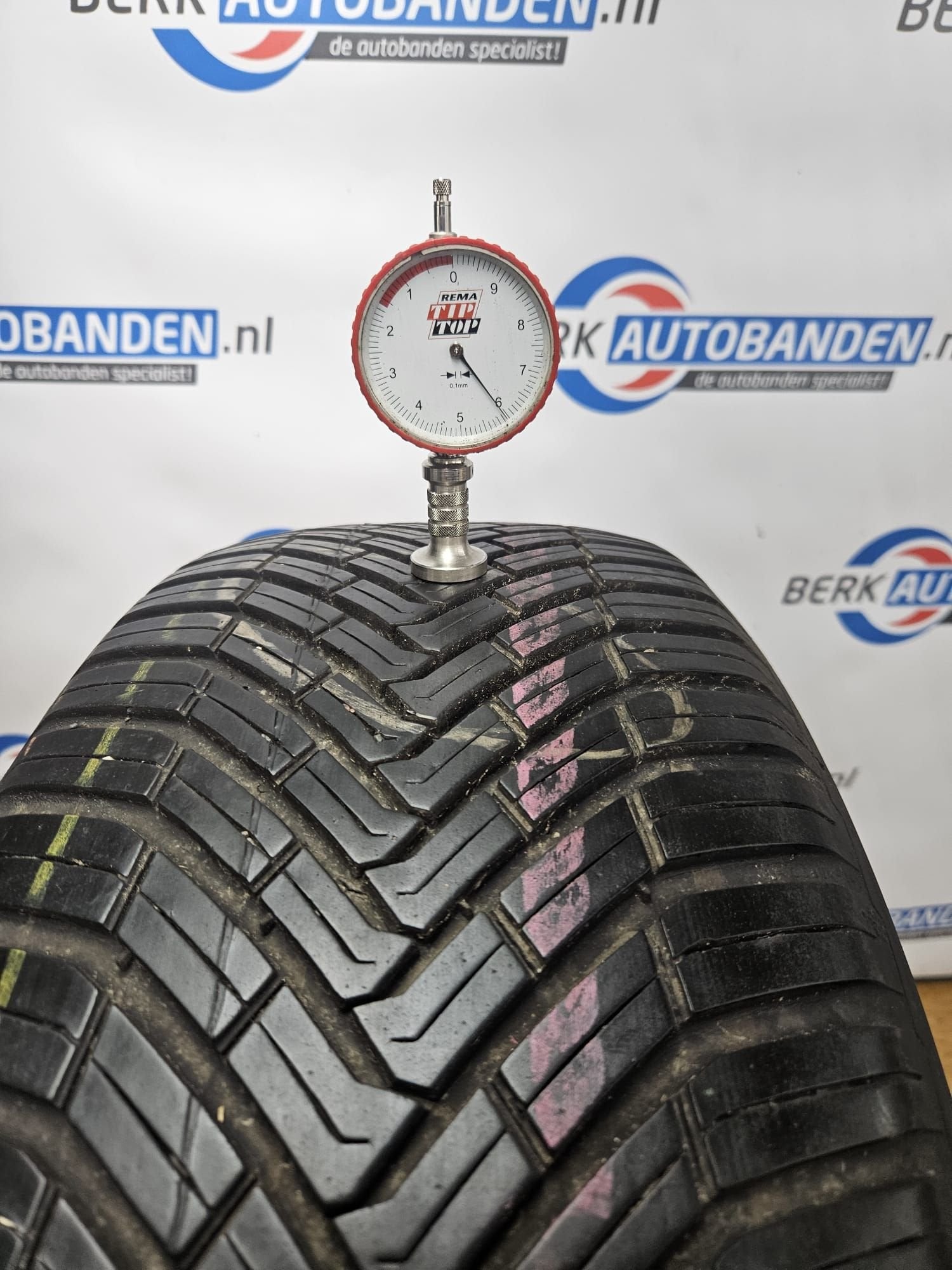 2x Continental AllSeasonContact 235/55 R18 100V 235/55/18 23, Auto-onderdelen, Banden en Velgen, 18 inch, Gebruikt, -, -