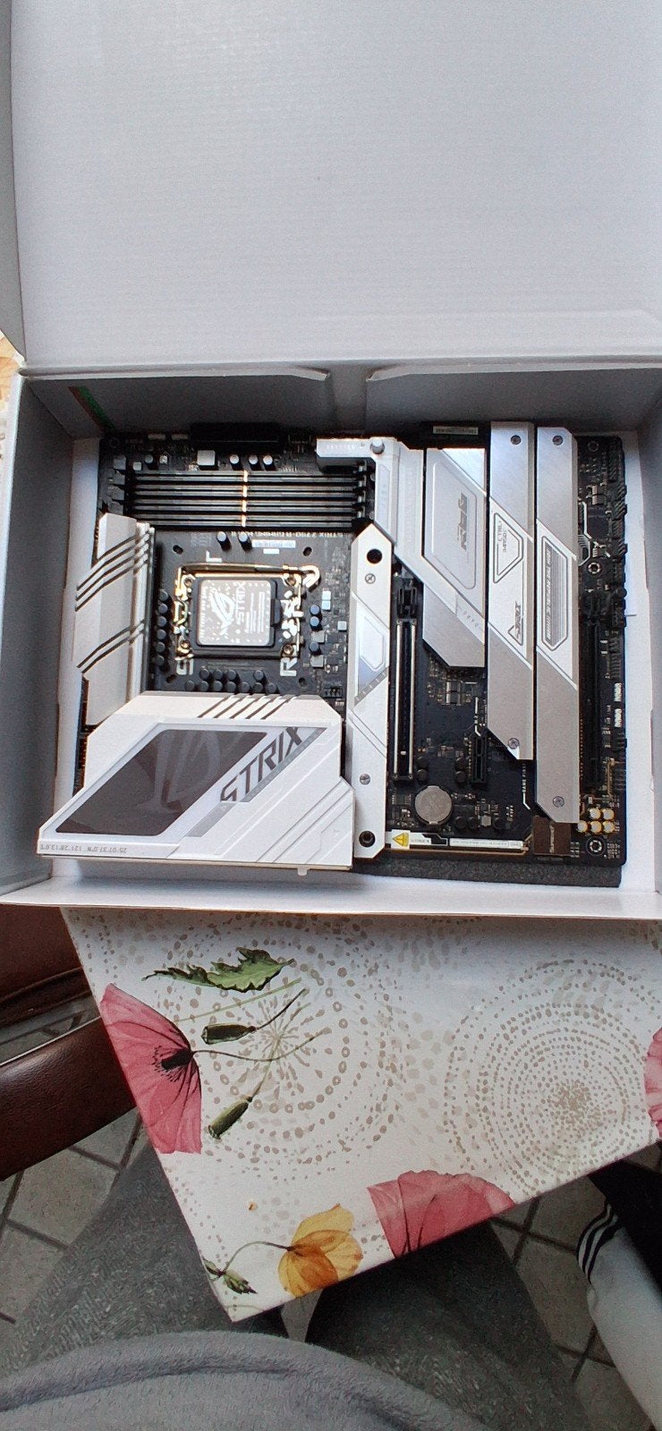 carte mère Asus rog trix Z790-A Gaming WiFi II LGA1700Neuve, Informatique & Logiciels, Neuf, Enlèvement, DDR5, Intel