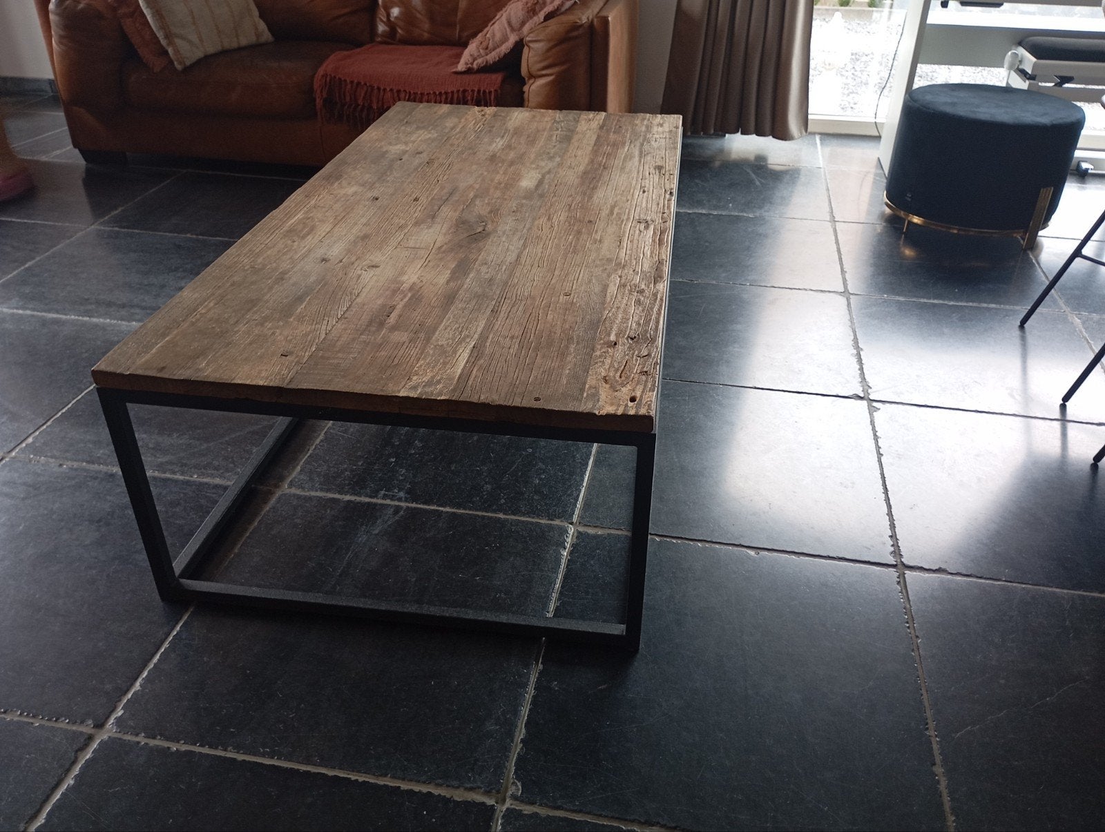 belle table basse, Enlèvement