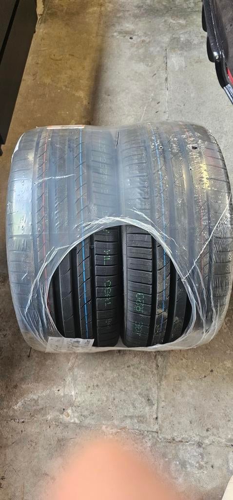 Pneu 225/35/18