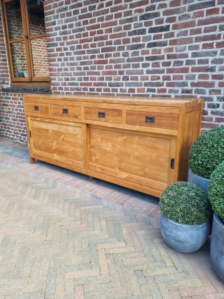 Buffet en teck LIVRAISON GRATUITE, Teck, 25 à 50 cm, 200 cm ou plus, Avec tablette(s)