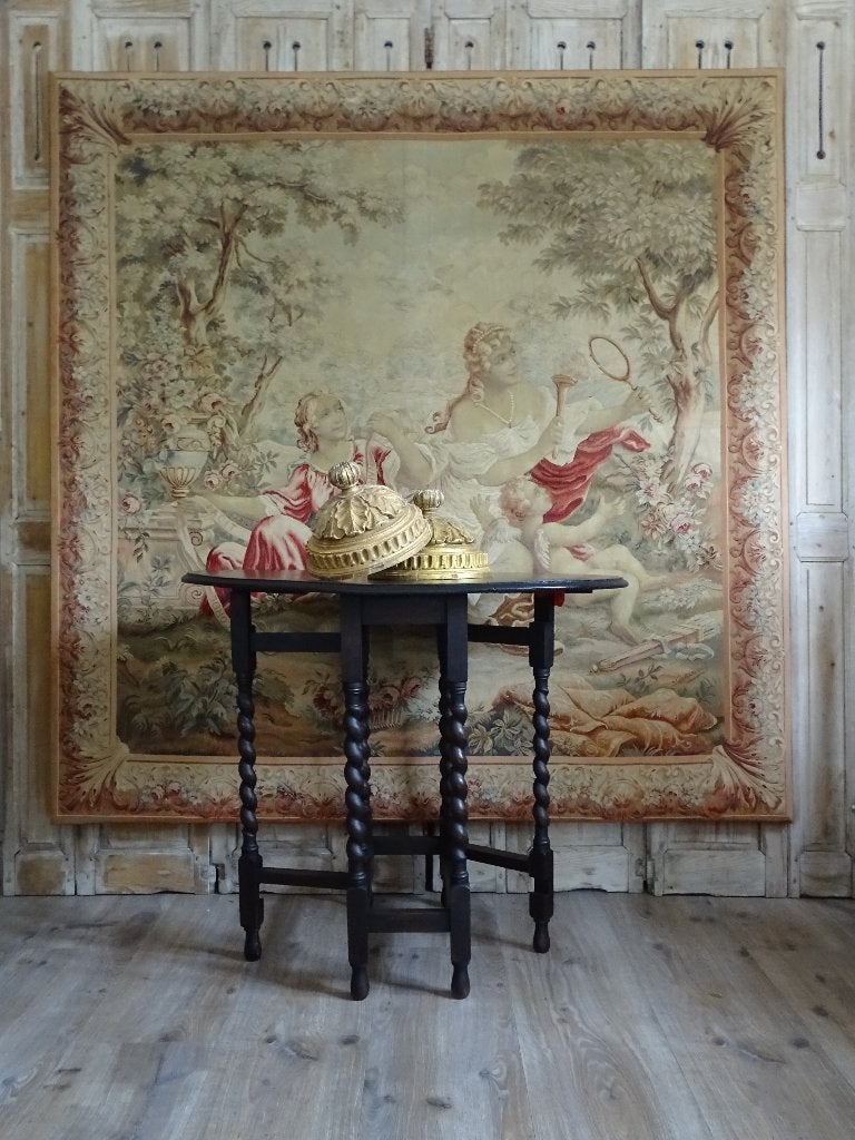 Engelse hangoor tafel, Ophalen