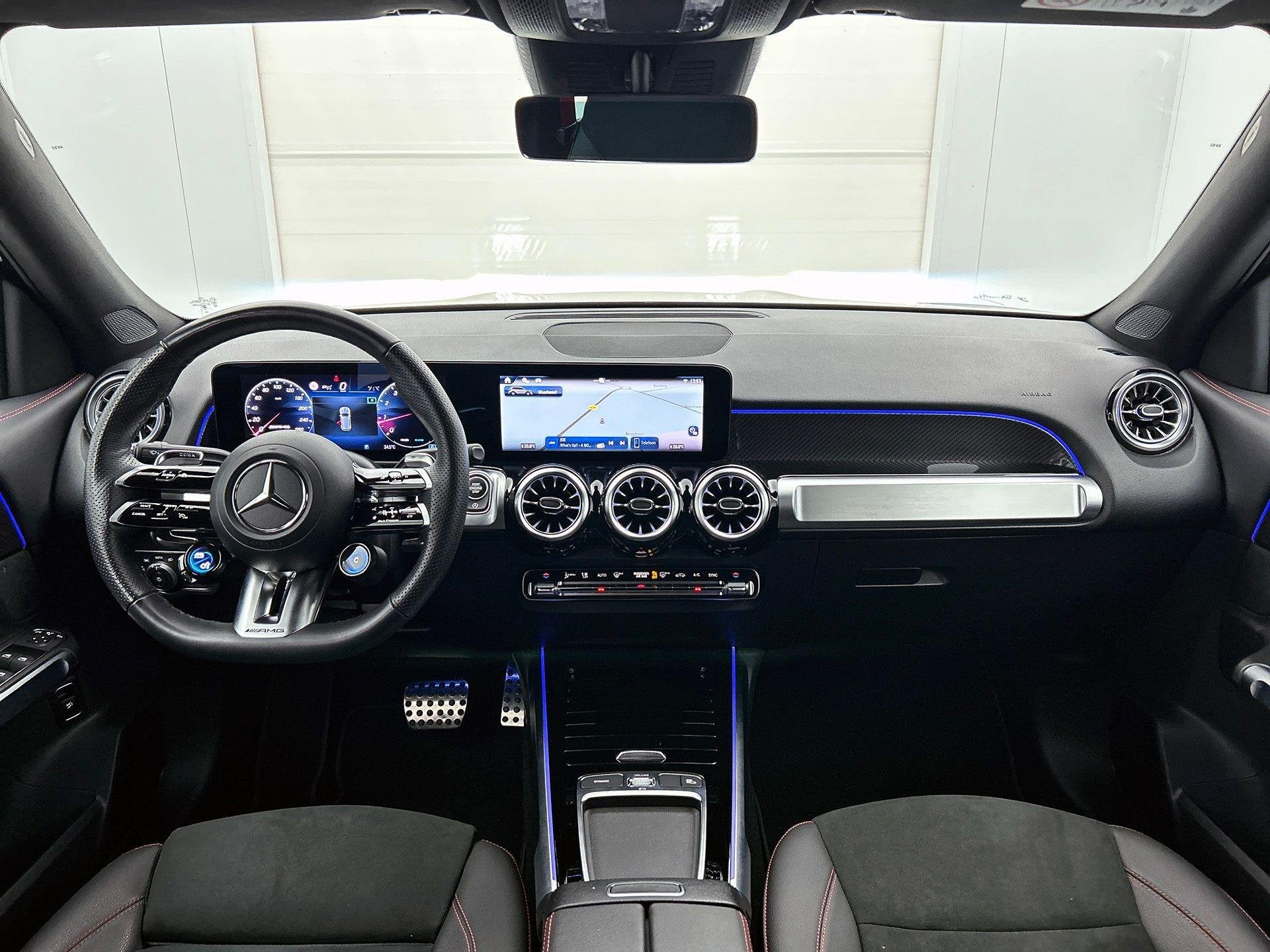 Mercedes-Benz Mercedes-AMG GLB-Klasse 35 4MATIC AMG Line | T, Achat, 1800 kg, Entretenue par le concessionnaire, 5 portes