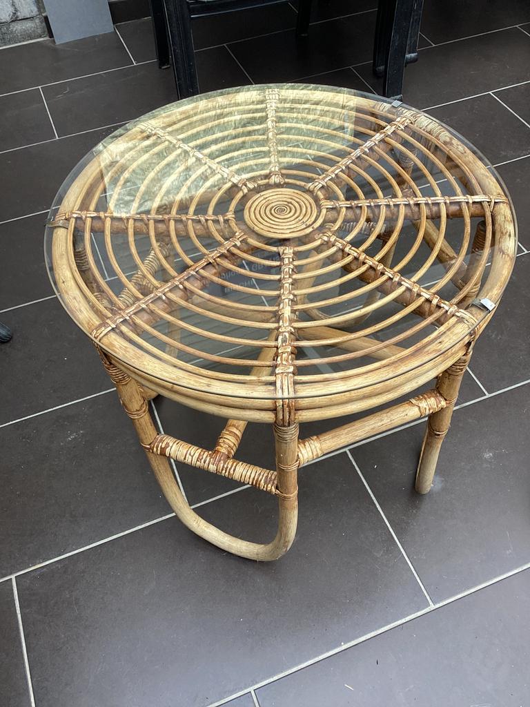Petite table, Enlèvement, Utilisé, Matériaux autres