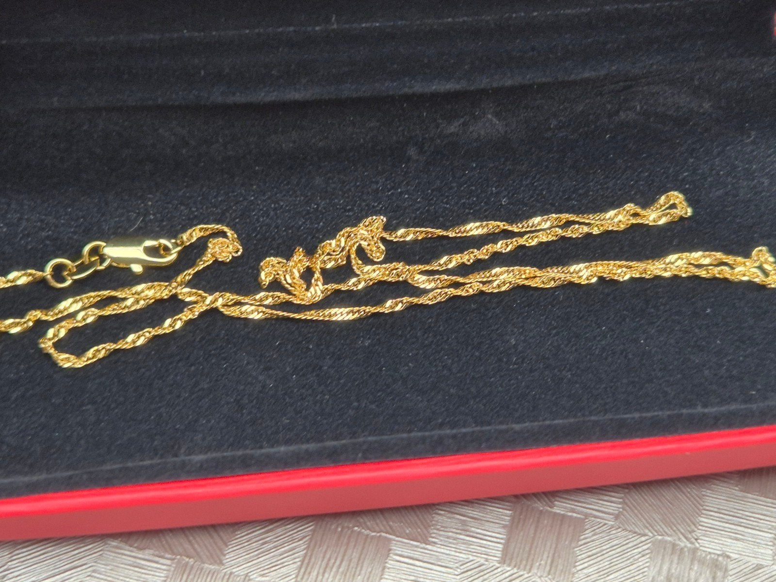 18K vergulde stralende gedraaide ketting in perfecte staat, Kleding | Dames, Ophalen of Verzenden