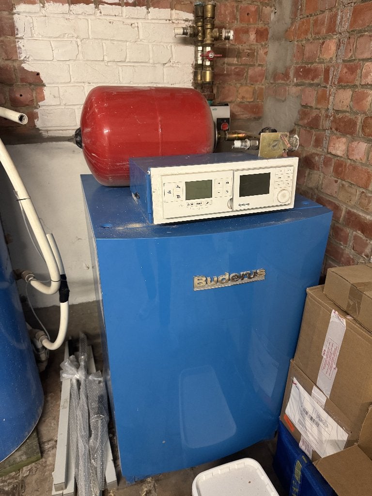 Buderus LoganoCondensatieketel (46kW) + Boiler. Complete set, Doe-het-zelf en Bouw, Ophalen, Gebruikt, Aardgas, 100 liter of meer
