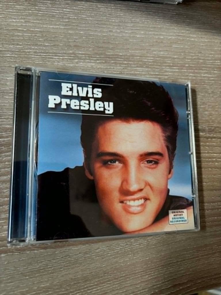 Elvis cd, Elvis Presley. Mag weg voor slechts 2 euro., Ophalen of Verzenden, Zo goed als nieuw, Rock-'n-roll
