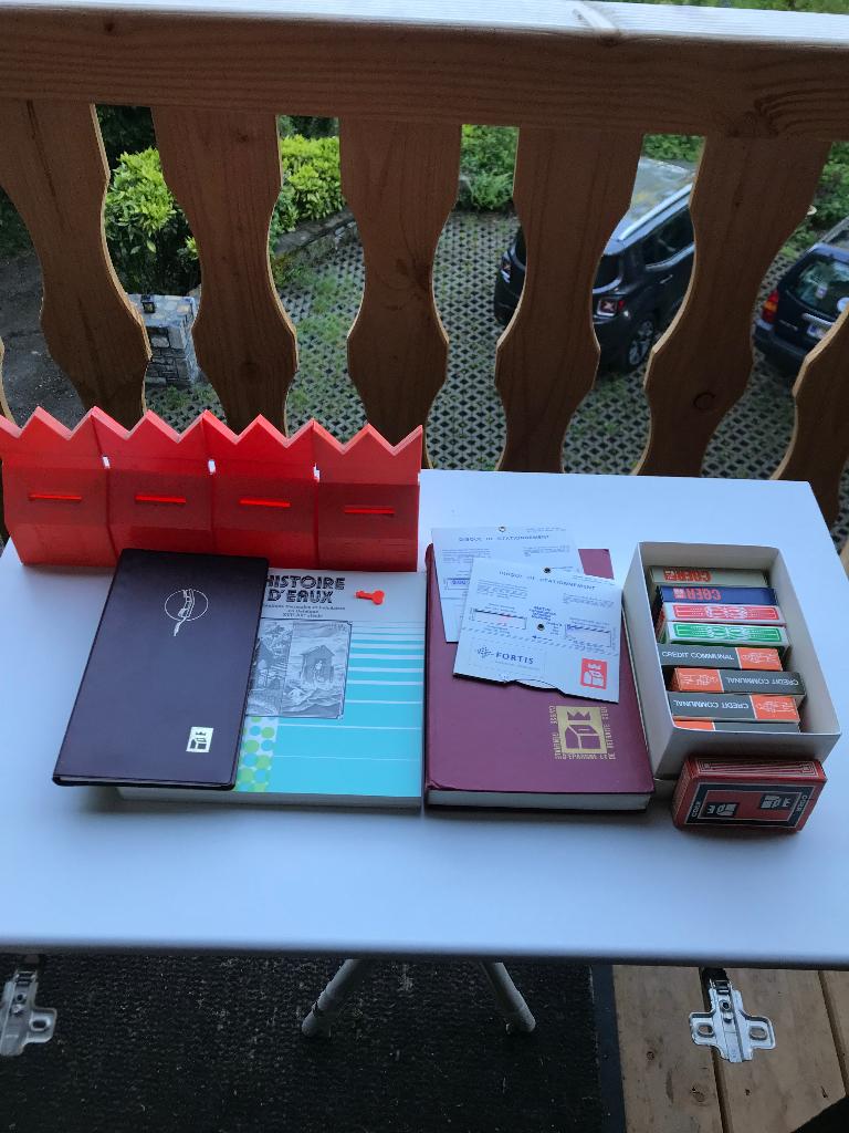 Crédit communal nombreux objets et livres, Collections, Marques & Objets publicitaires, Comme neuf, Autres types, Enlèvement ou Envoi