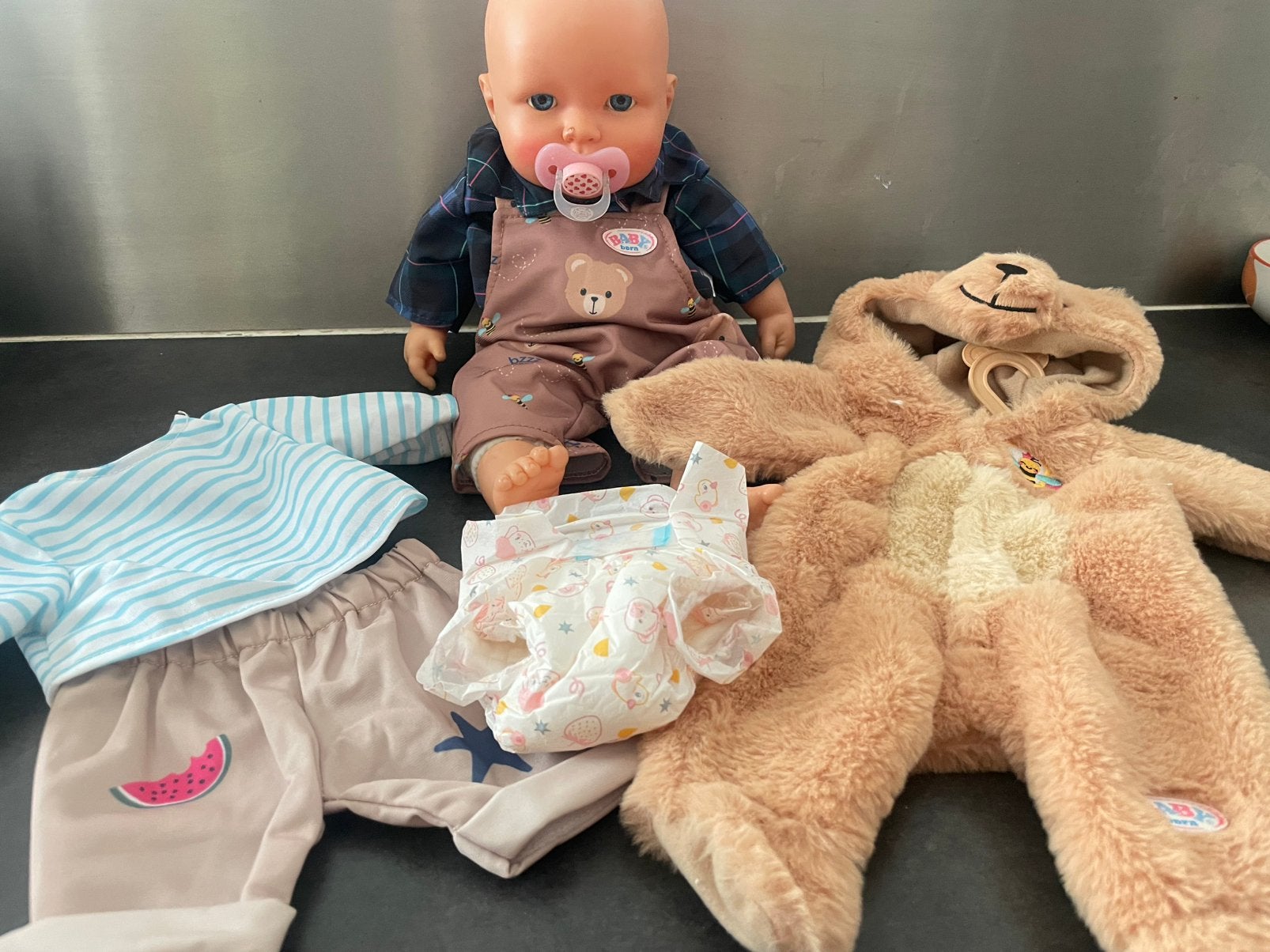 Babyborn pop + kleding, Enfants & Bébés, Jouets | Poupées, Enlèvement, Comme neuf
