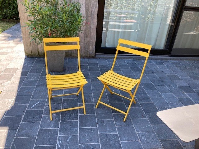 2 spiksplinternieuwe, gele klapstoeltjes in metaal., Jardin & Terrasse, Chaises de jardin, Enlèvement, Neuf, Métal, Pliant