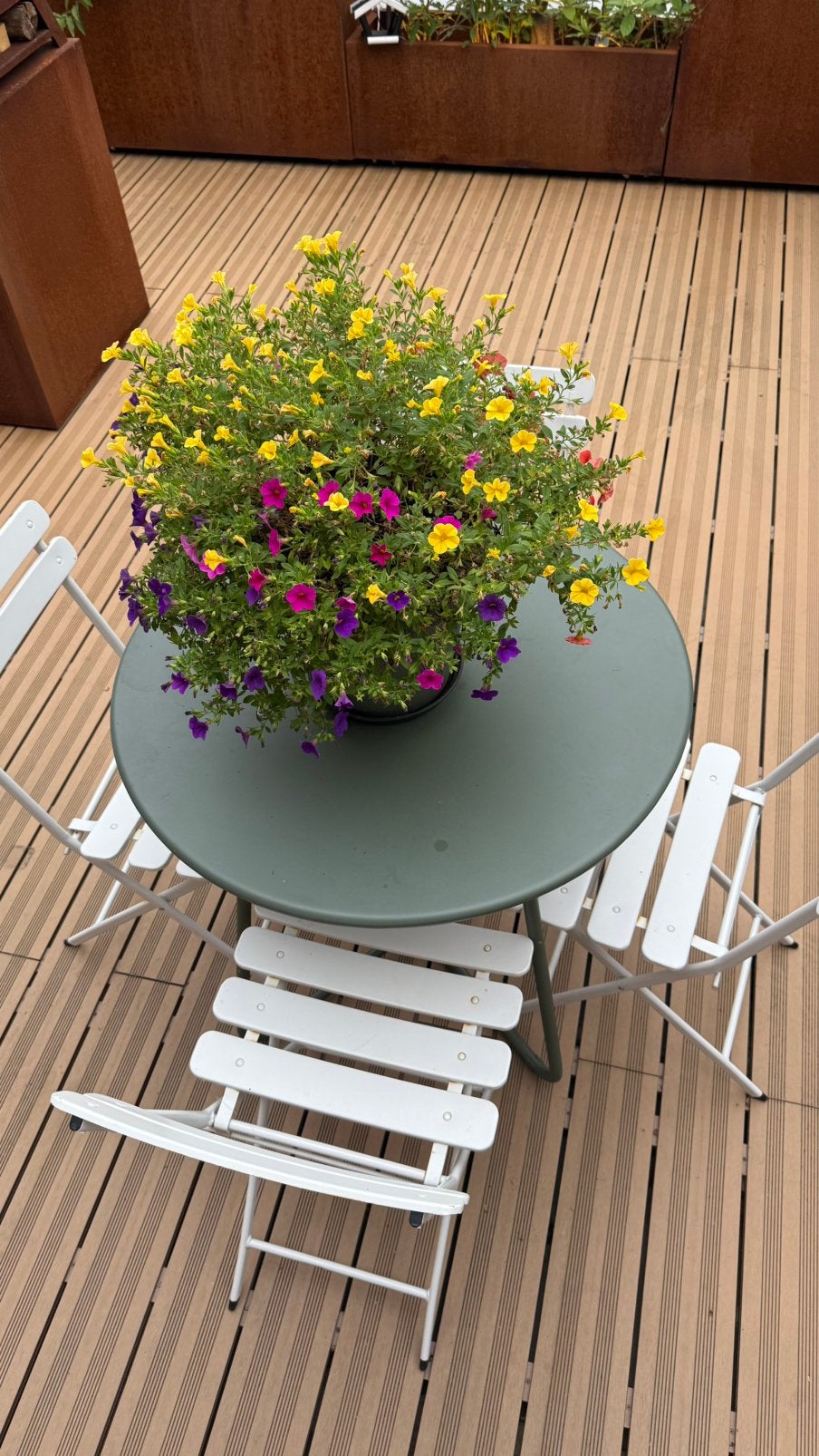 Terrasset tafel met 4 stoelen en kussentjes, Tuin en Terras, Ophalen, 4 zitplaatsen, Aluminium, Zo goed als nieuw