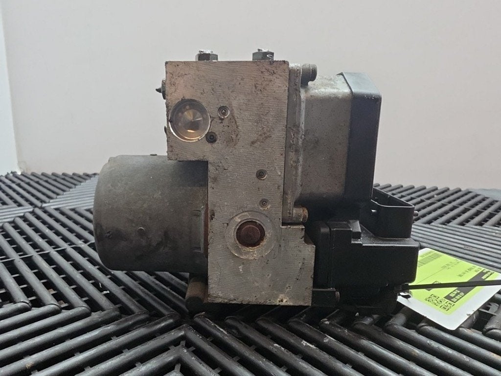 BLOC ABS (FREINS ANTI-BLOCAGE) Transporter / Caravelle T4, Robert Bosch AG, Volkswagen, Utilisé, Robert-Bosch-Allee 1
74232  Abstatt, DE