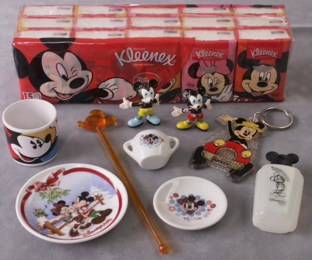 Verschillende Disney Items Mickey figuren, bordjes sleutelha, Verzamelen, Ophalen of Verzenden, Mickey Mouse, Nieuw