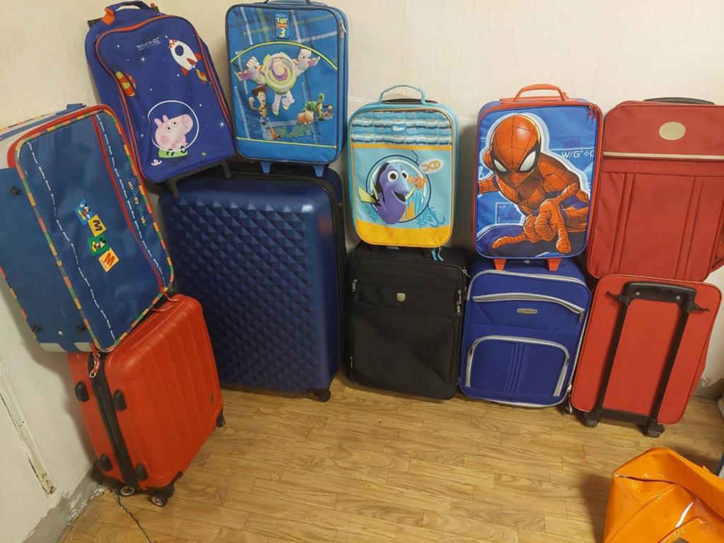 Koffers alles op de fotos 10eu tot 30eu stuk, Enlèvement