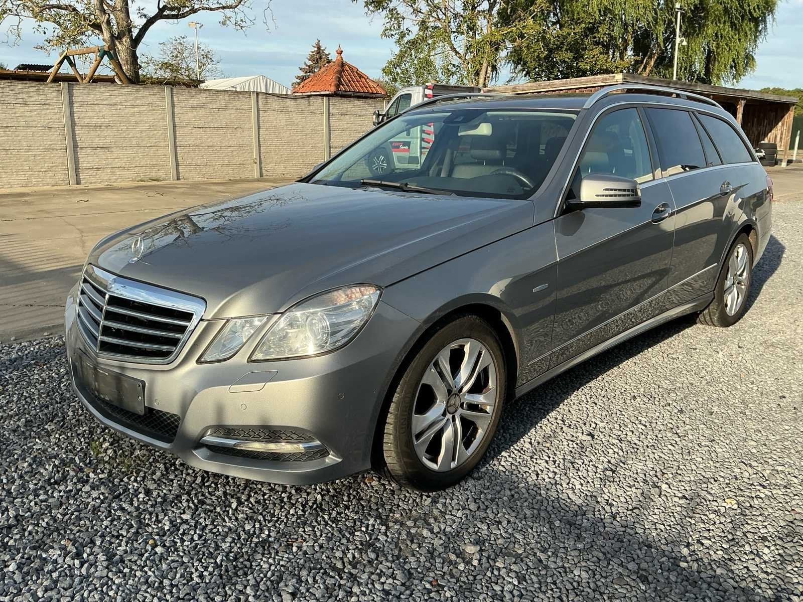 2011 Mercedes-Benz E220CDI Avantgarde Personenauto, Auto's, Automaat, Gebruikt, Bedrijf, Diesel