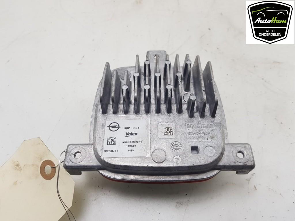 MODULE DE PHARE À DEL Opel Crossland (X) (01-2017/05-2018), Valeo, Opel, Utilisé, 100, rue de Courcelles
75017  Paris, FR
