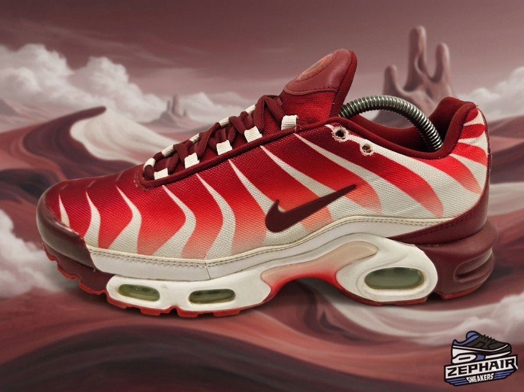 Nike Air Max Plus TN 'After the Bite' EU43 2018, Kleding | Heren, Schoenen, Overige kleuren, Nike, Ophalen of Verzenden, Sneakers