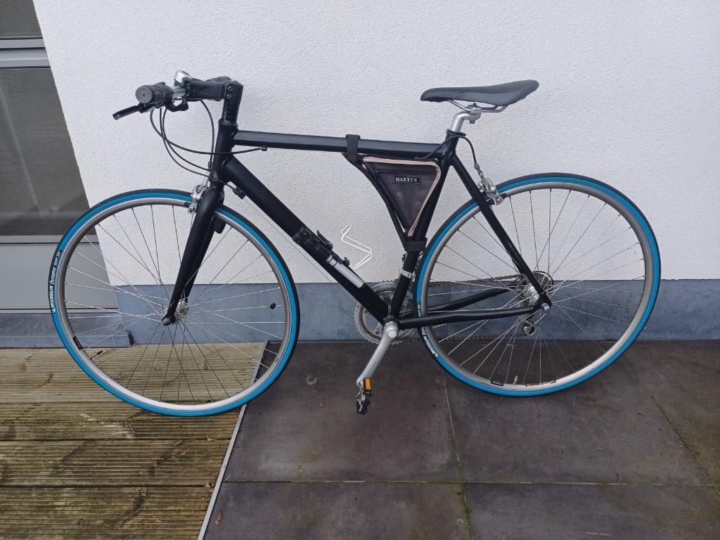 Racefiets met recht stuur, Fietsen en Brommers, Fietsen | Racefietsen, 28 inch, Gebruikt, 10 tot 15 versnellingen, Velgrem